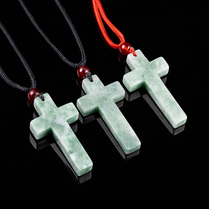 ミャンマー翡翠クロスペンダントネックレスビルマ翡翠石彫刻お守 - Necklaces のレビューと価格