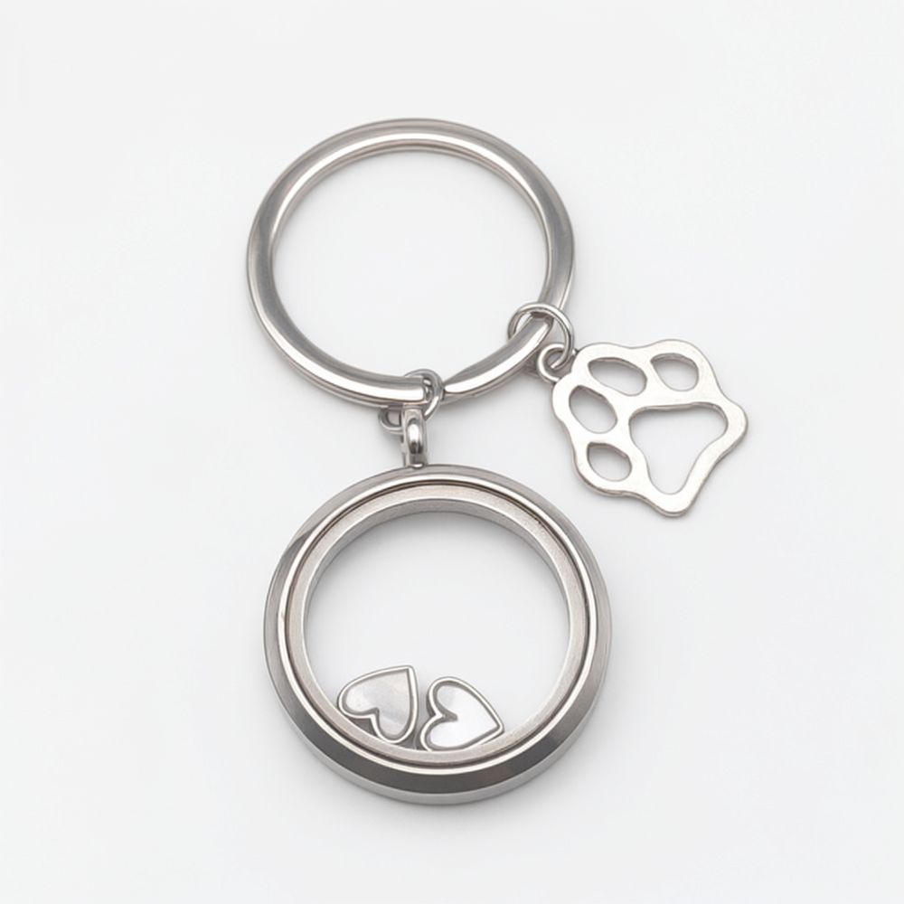 ステンレス製のハート型ネックレス。愛犬や愛猫の思い出を形にし - Heart Locket Necklace Photo のレビューと価格