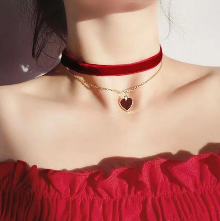 ロマンチックな二重層チョーカーネックレスレッドベルベットハー - Layered Pendant Necklace Aesthetic のレビューと価格